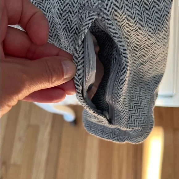 2/$7 Old Navy Active zipper up - Picture 5 of 6